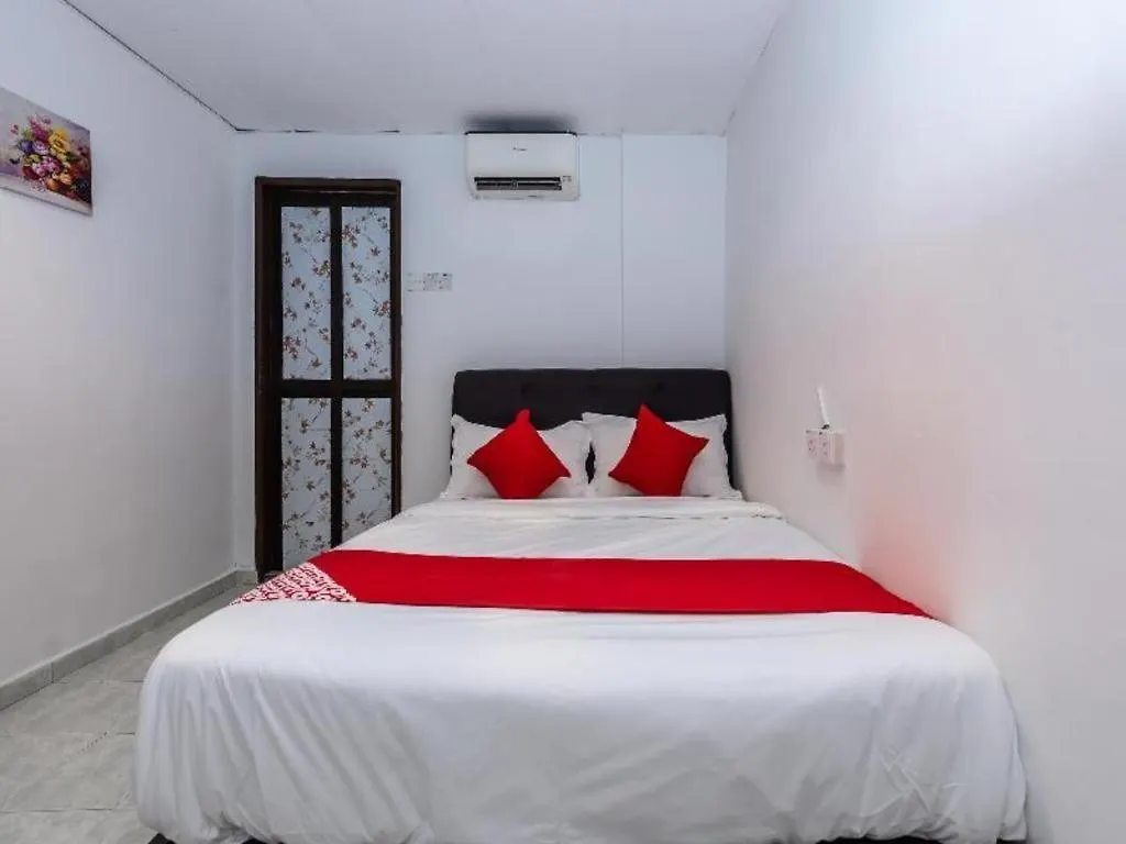 Azimaju Guesthouse Malacca 2*,  Μαλαισία