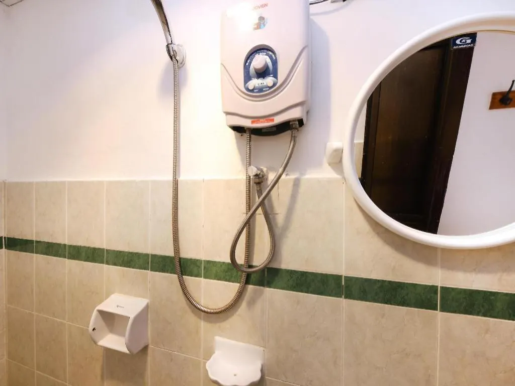 Azimaju Guesthouse Malacca 2*,